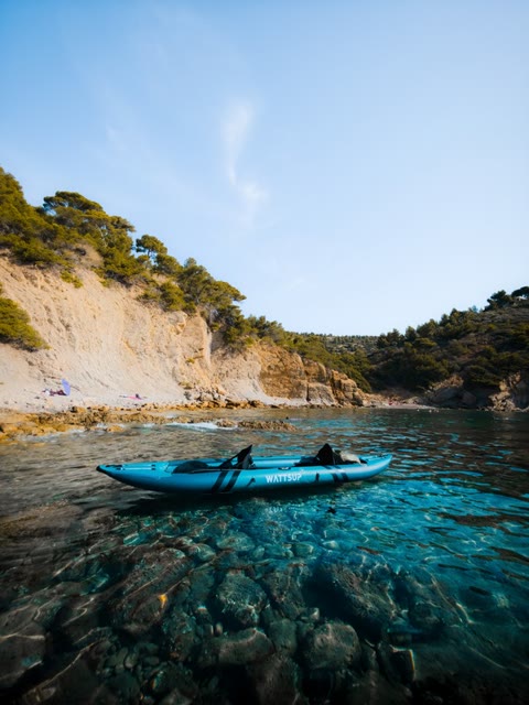 Kayak in a calanque